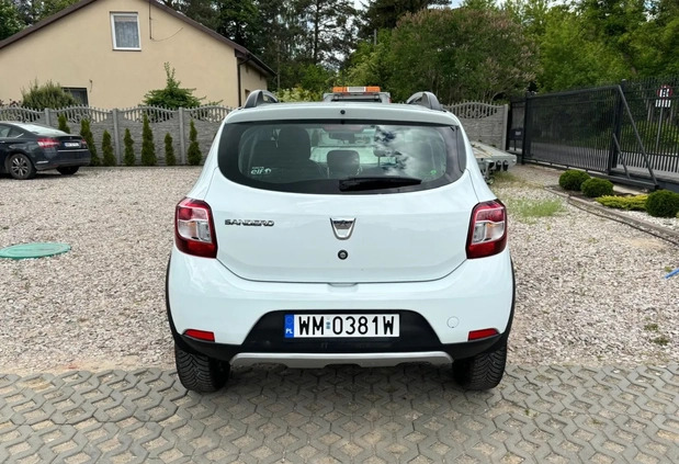 Dacia Sandero Stepway cena 25900 przebieg: 211000, rok produkcji 2015 z Łosice małe 379